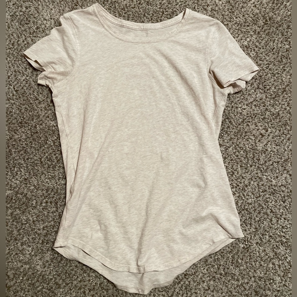 Lululemon Love Crew Neck T-Shirt. Size 2.